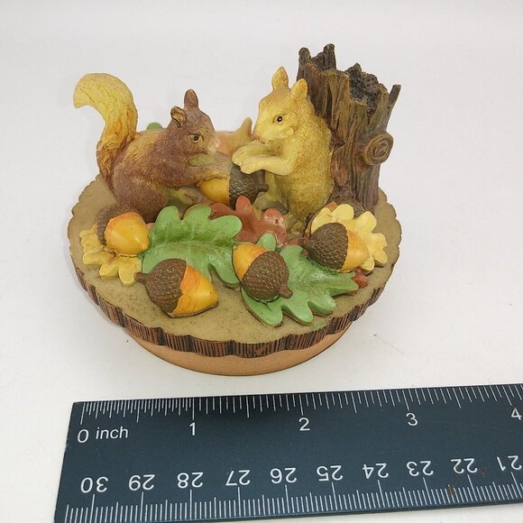 Our America Spring Time Squirrels Yankee Candle Topper Country fall autumn - Picture 3 of 8